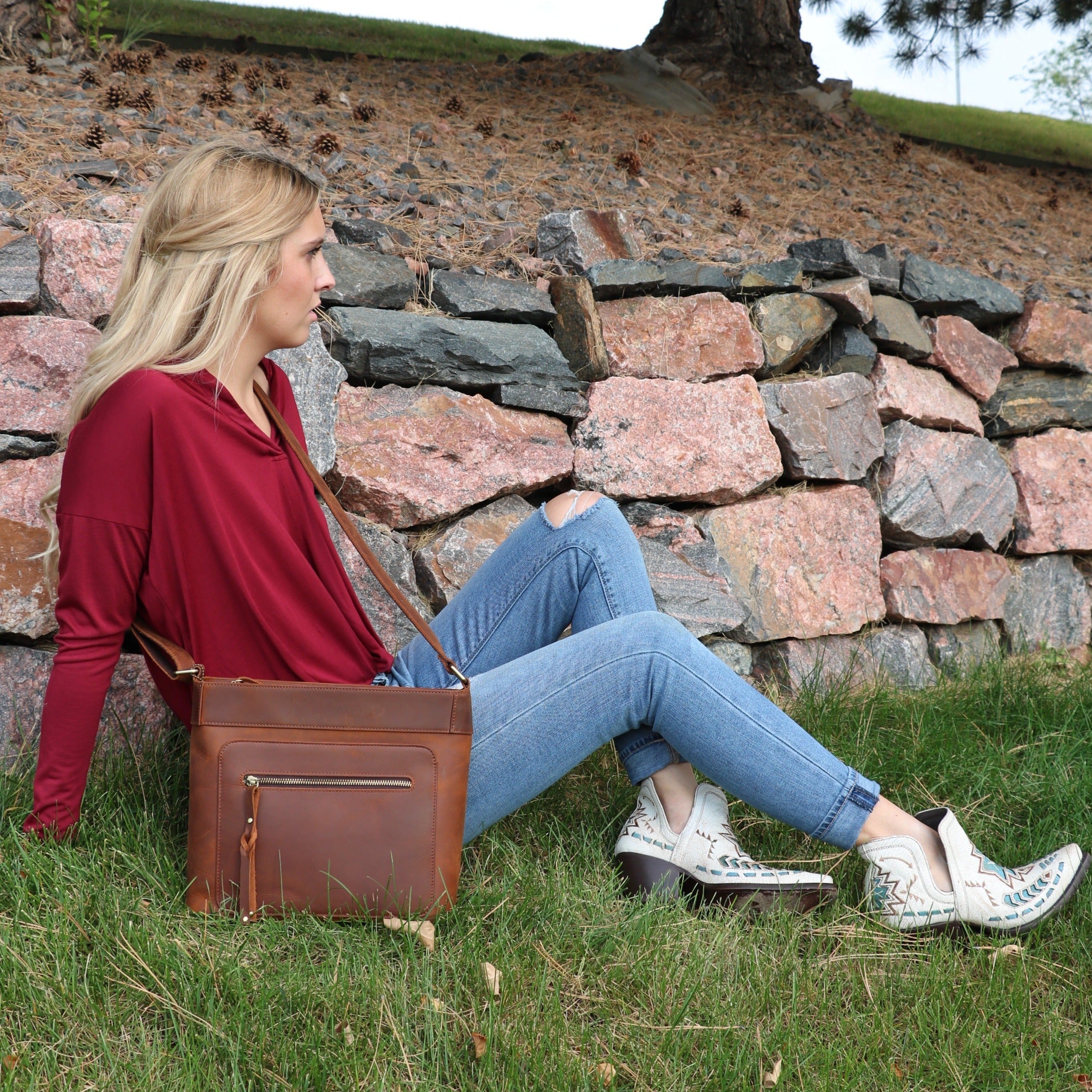 Concealed Carry Delaney Leather Crossbody - Locking Crossbody for Pistol - Designer Concealment Crossbody bag- Discreet Conceal and Carry Crossbody for Women - Designer Leather Crossbody CCW Bag - Locking Conceal and Carry Purse with Universal Holster for Handguns - Best Crossbody for Concealed Carry